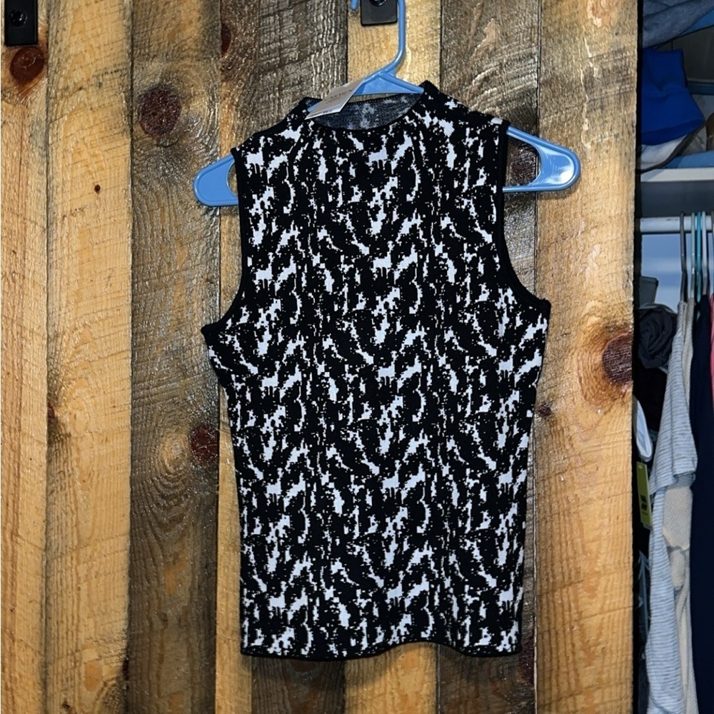 NWT Carmen stylish tank top